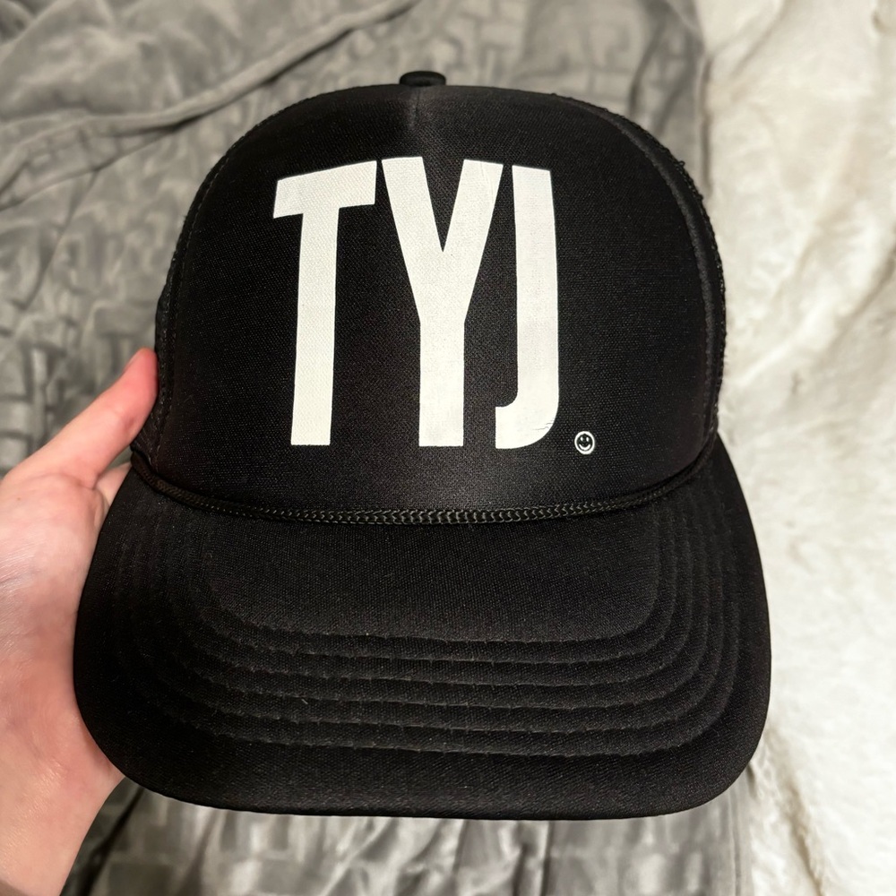 MM Designs “Thank You Jesus” hat